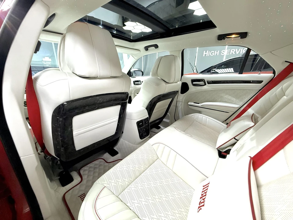 2015 Chrysler 300 (2005-2023) - Image 24 of 31