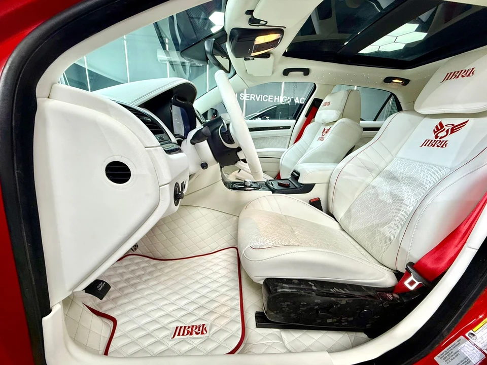 2015 Chrysler 300 (2005-2023) - Image 14 of 31