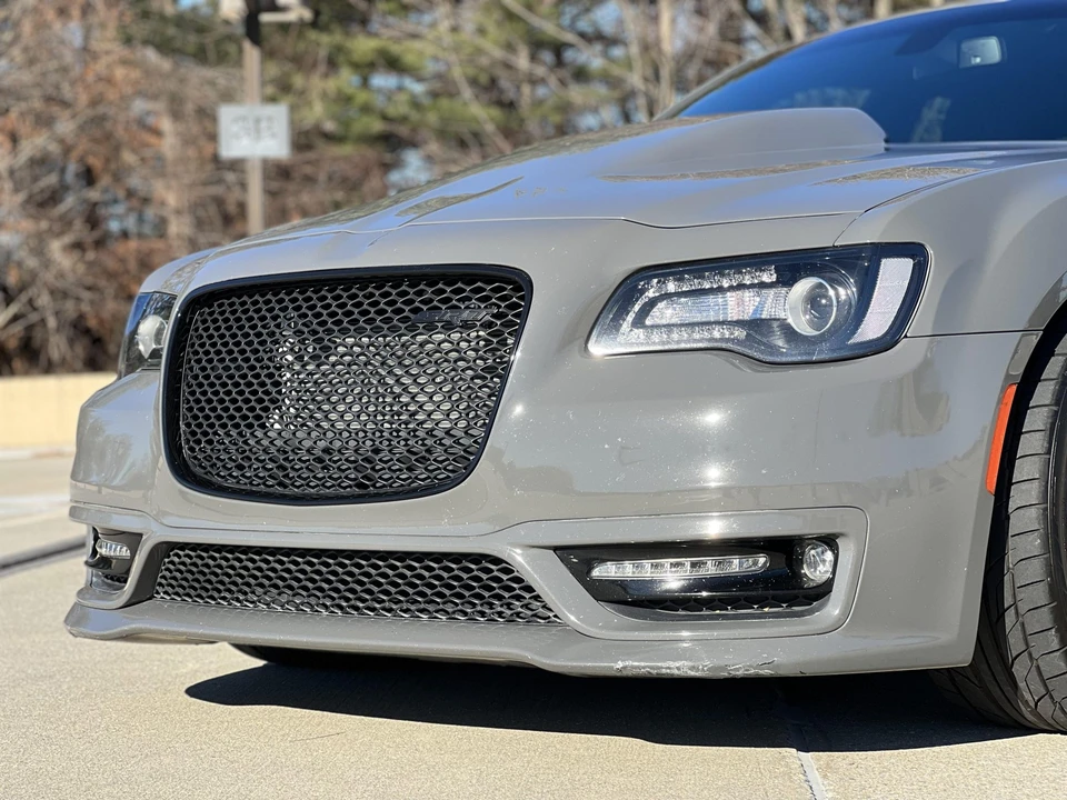 2017 Chrysler 300 (2005-2023) - Image 18 of 31