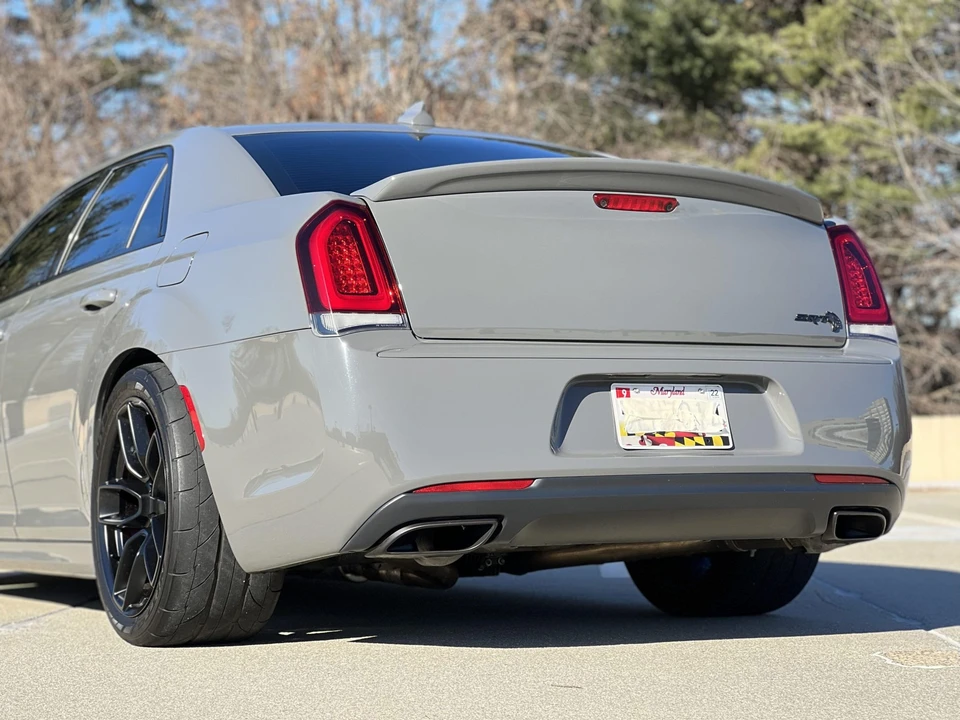 2017 Chrysler 300 (2005-2023) - Image 19 of 31