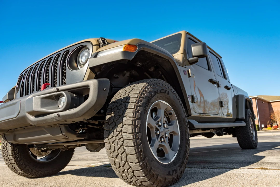 2020 Jeep JT Gladiator - Image 13 of 31