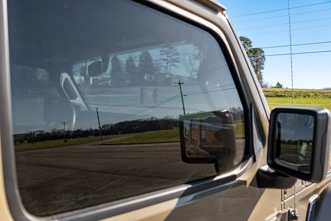 2020 Jeep JT Gladiator - Image 27 of 31