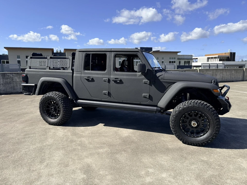 2020 Jeep JT Gladiator - Image 14 of 31