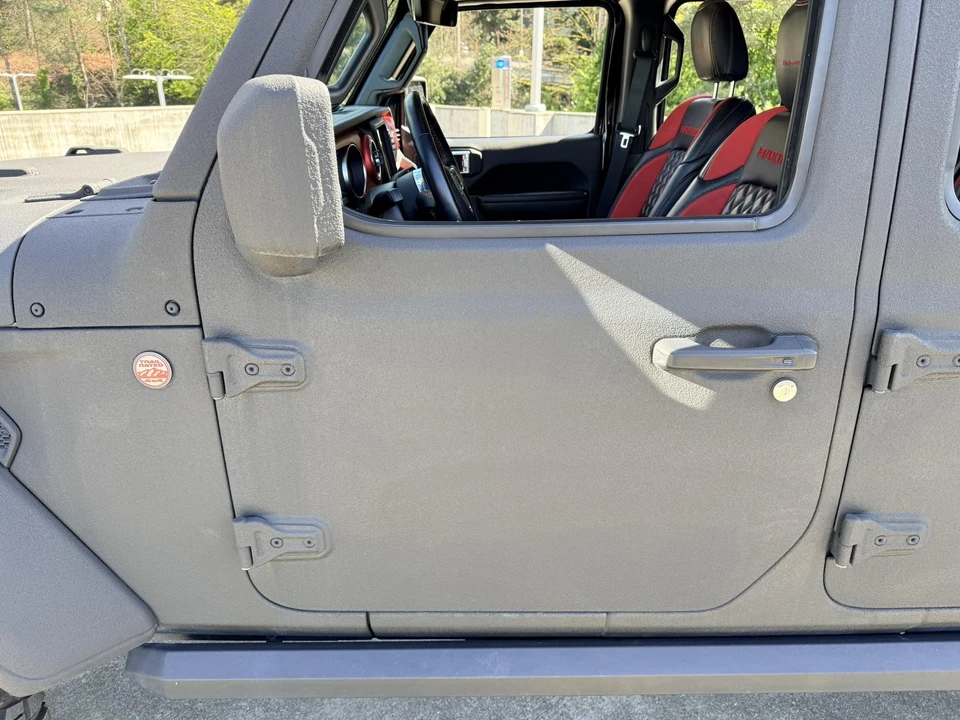 2020 Jeep JT Gladiator - Image 23 of 31