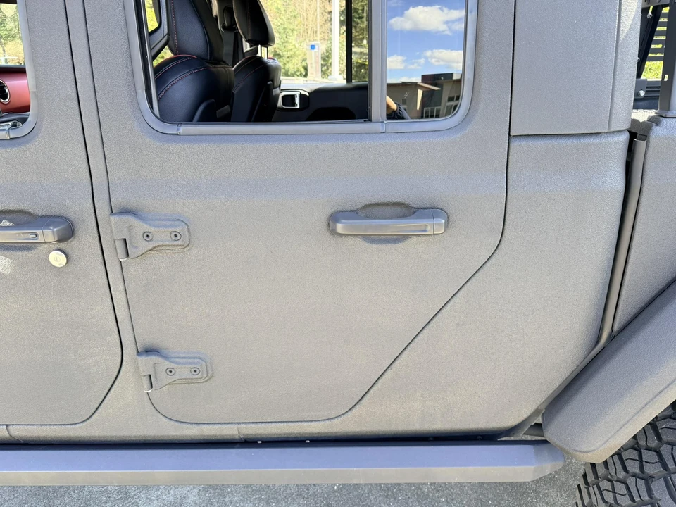 2020 Jeep JT Gladiator - Image 24 of 31