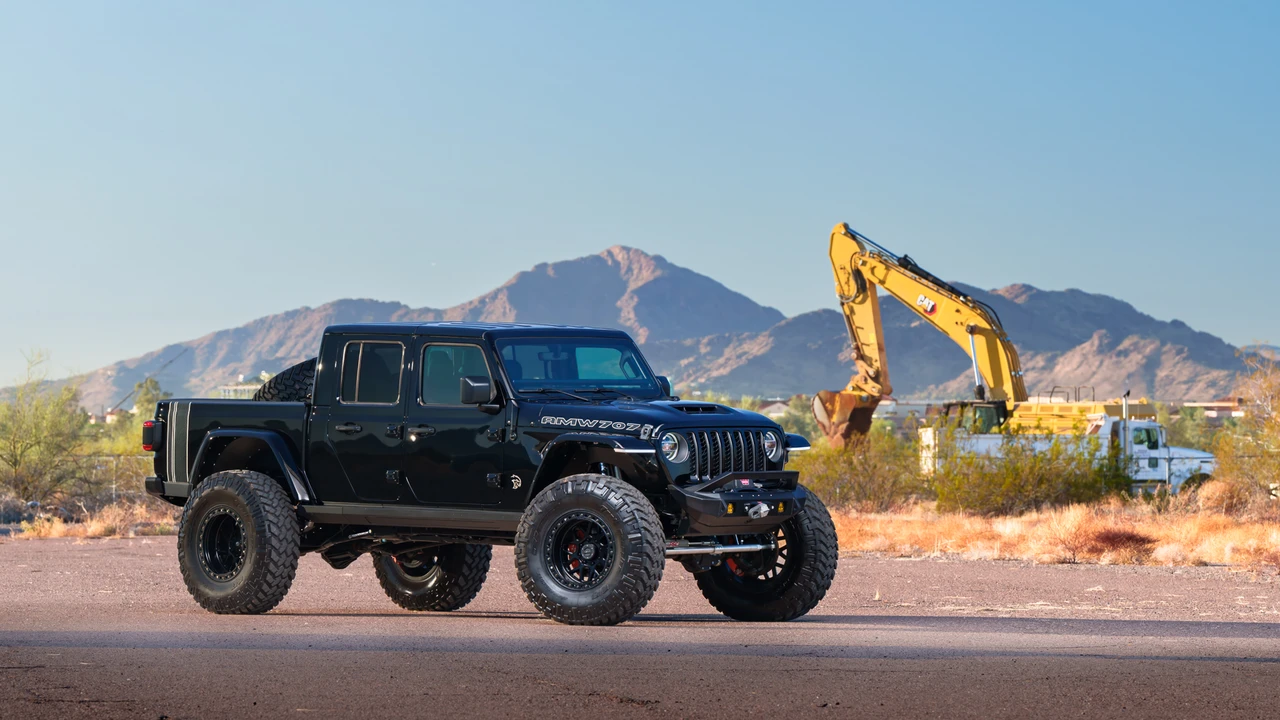 2022 Jeep JT Gladiator - Image 2 of 31