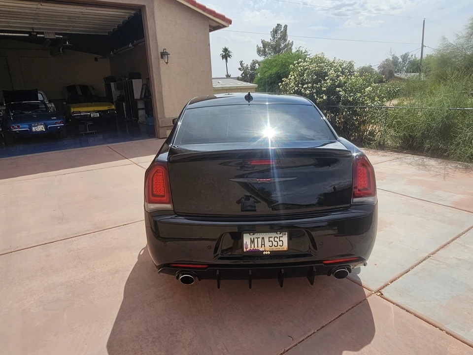 2020 Chrysler 300 (2005-2023) - Image 7 of 31