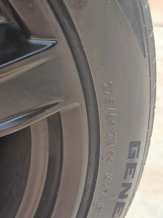2020 Chrysler 300 (2005-2023) - Image 17 of 31