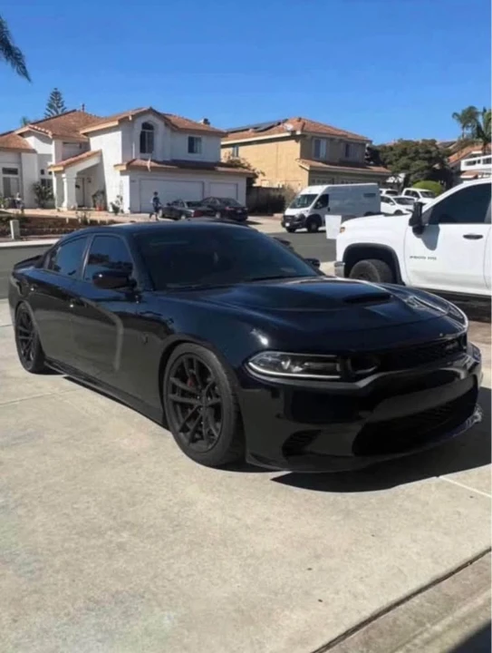 Dodge Charger SRT Hellcat 7th Gen - Image 2 of 5