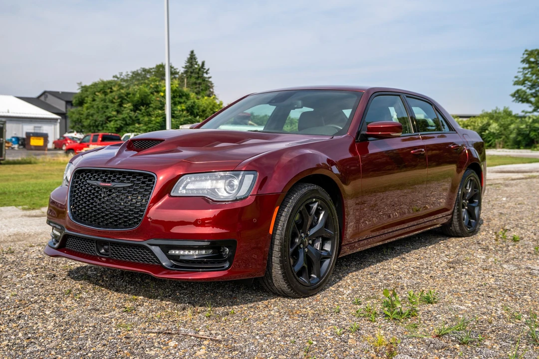 2022 Chrysler 300 (2005-2023) - Image 2 of 31