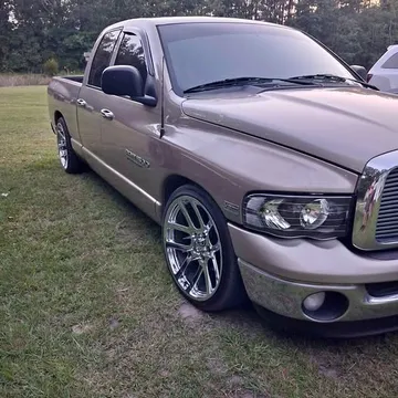 2005 Dodge Ram 1500 SRT