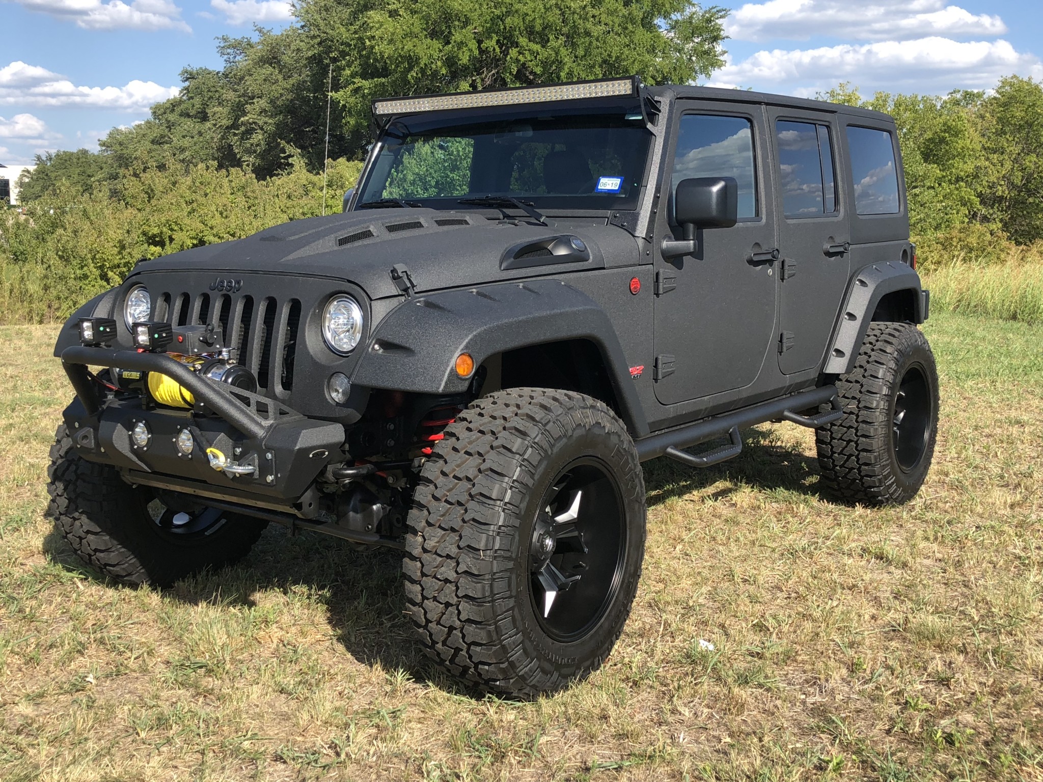 Hemi V8-Powered 2017 Jeep Wrangler Unlimited Rubicon
