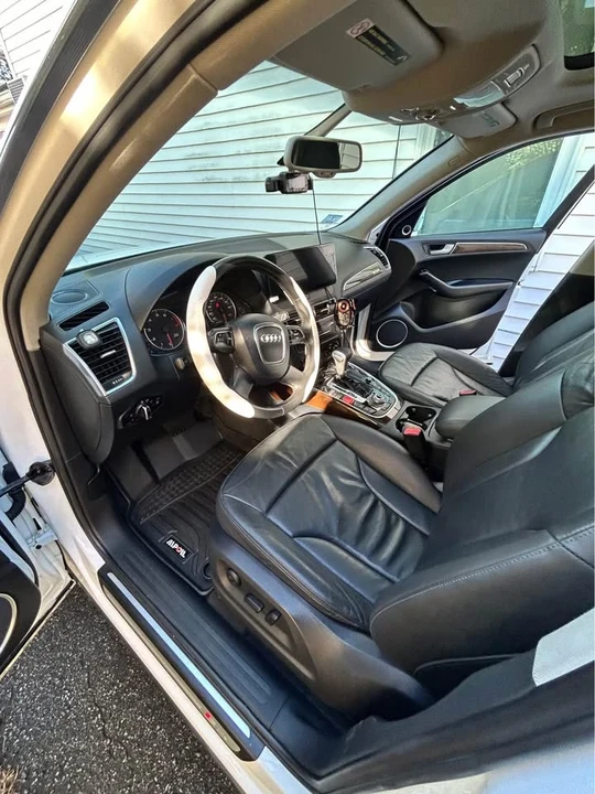 2011 Audi 8R Q5 - Image 10 of 10