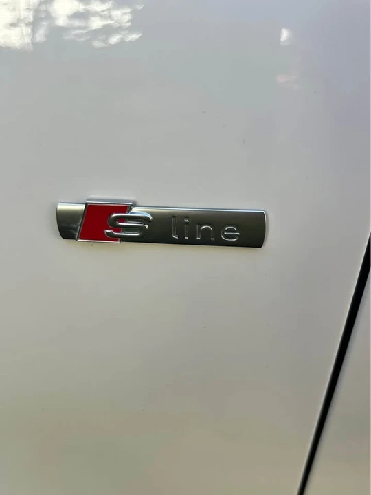 2011 Audi 8R Q5 - Image 2 of 10