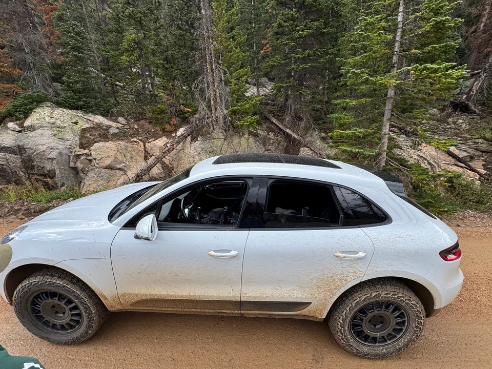 2017 Porsche Macan - Image 6 of 6