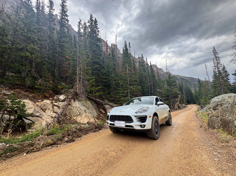 2017 Porsche Macan - Image 3 of 6
