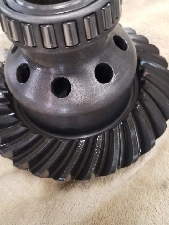 Parts & Memorabilia Gearboxes - Image 23 of 31