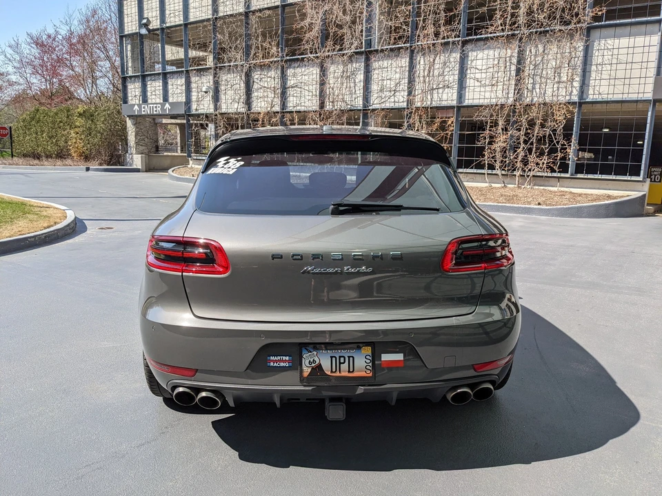 2015 Porsche Macan Turbo - Image 6 of 17