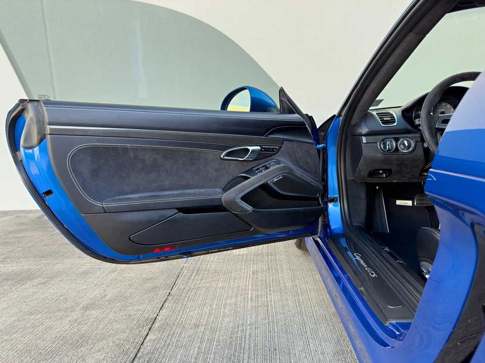 2016 Porsche 981 Cayman GTS - Image 25 of 31