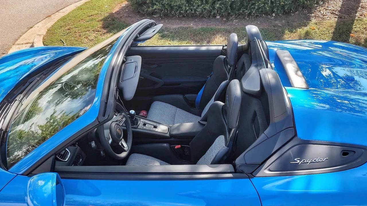 2022 Porsche 718 Boxster Spyder - Image 13 of 14