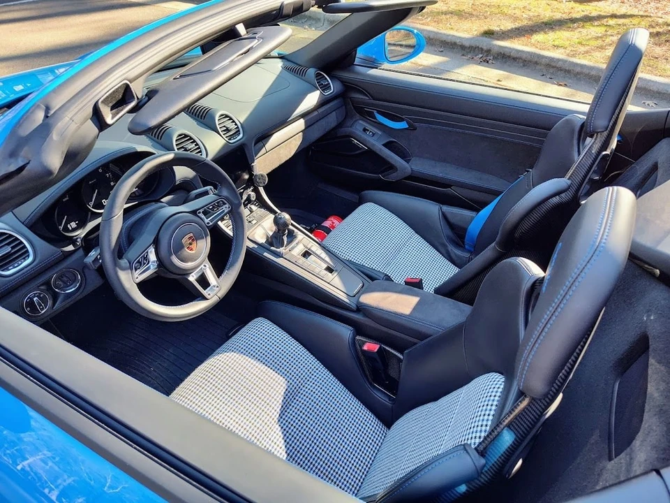 2022 Porsche 718 Boxster Spyder - Image 14 of 14