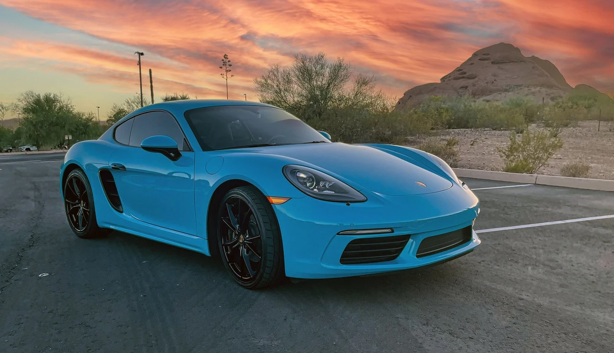 2017 Porsche 718 Cayman - Image 2 of 31