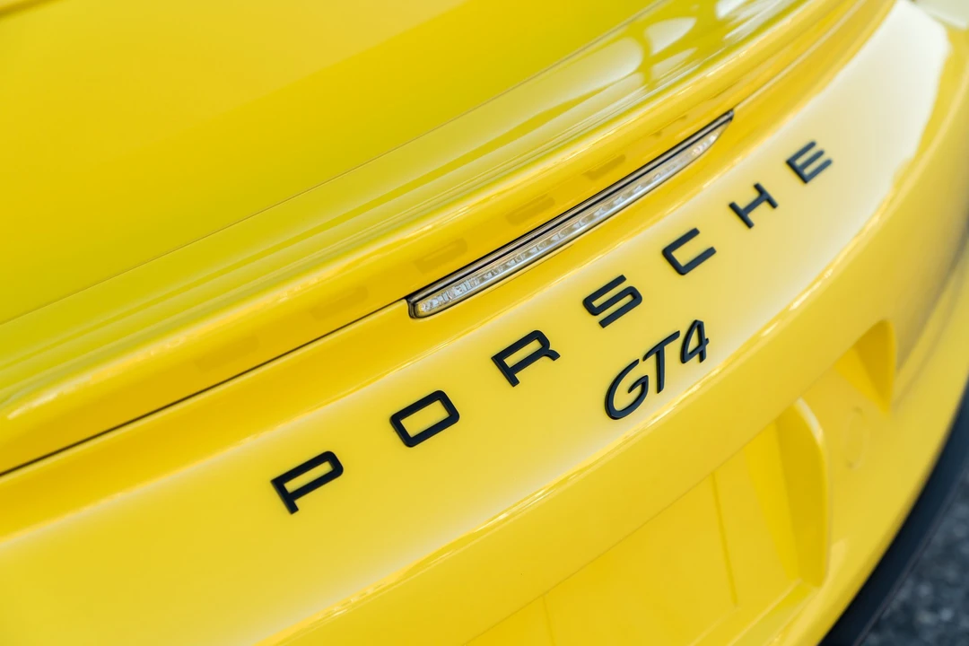 2016 Porsche 981 Cayman GT4 - Image 8 of 13
