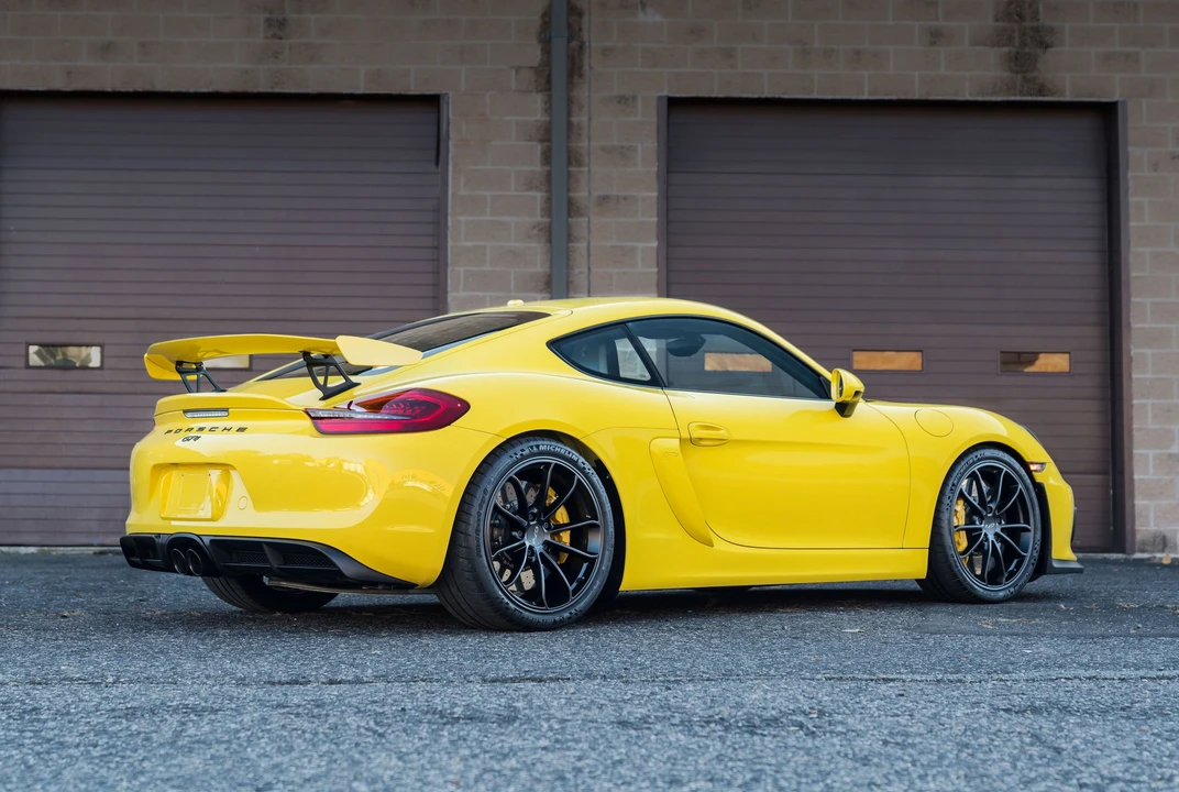 2016 Porsche 981 Cayman GT4 - Image 3 of 13