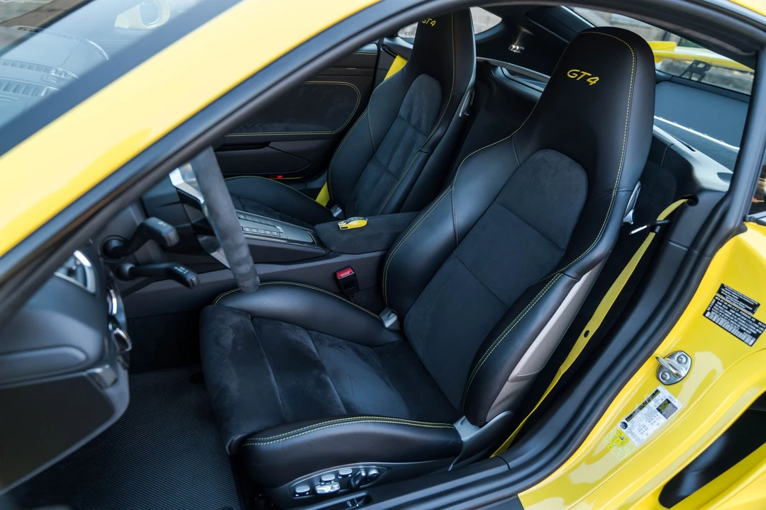 2016 Porsche 981 Cayman GT4 - Image 2 of 13