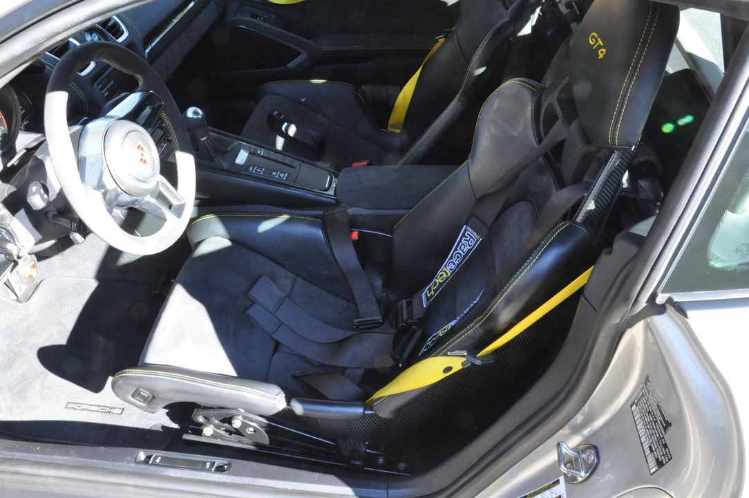 2016 Porsche 981 Cayman GT4 - Image 13 of 14