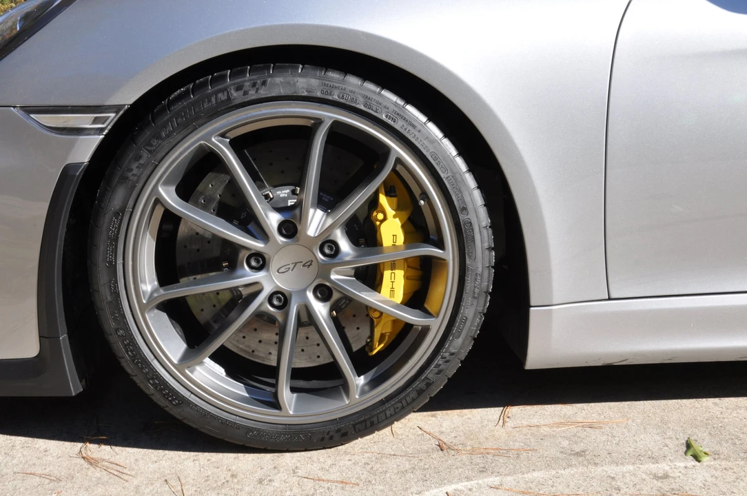 2016 Porsche 981 Cayman GT4 - Image 7 of 14