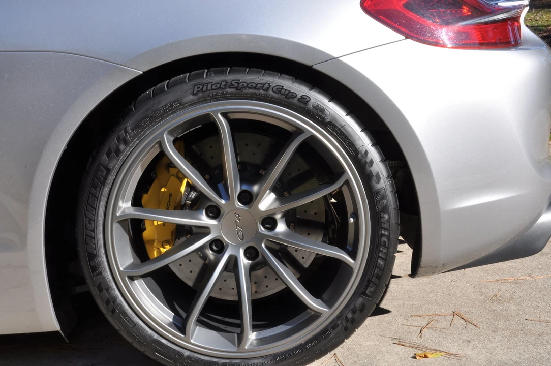 2016 Porsche 981 Cayman GT4 - Image 9 of 14