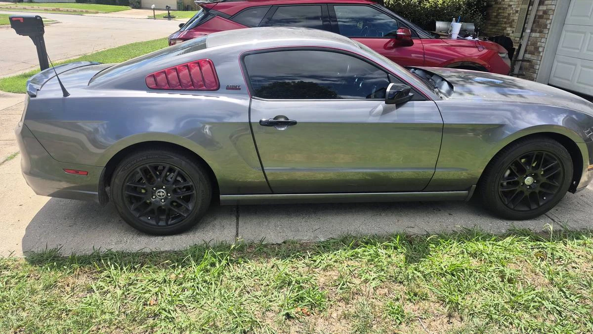 2014 Ford S197 Mustang - Image 3 of 7