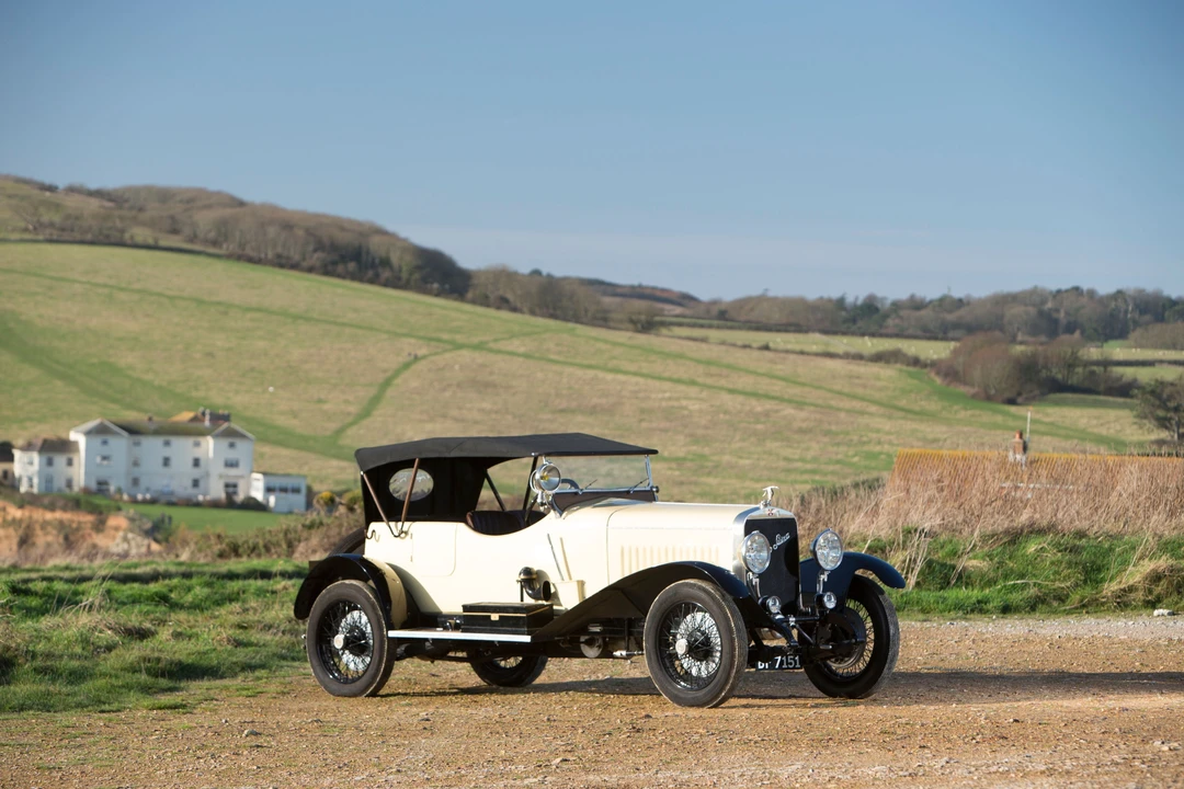 Hispano-Suiza - Image 18 of 31