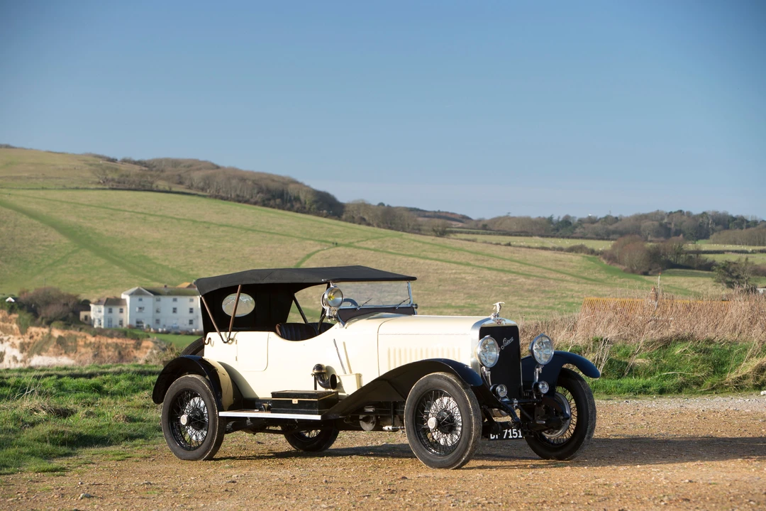 Hispano-Suiza - Image 19 of 31