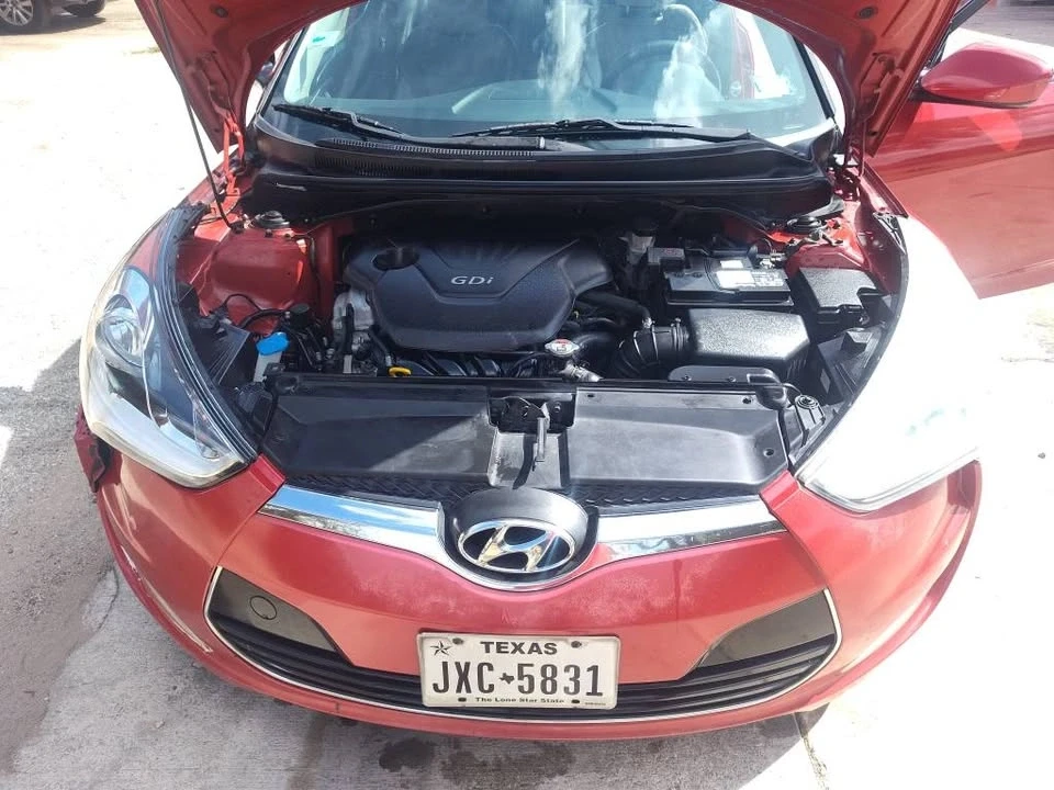 2012 Hyundai Veloster - Image 4 of 5