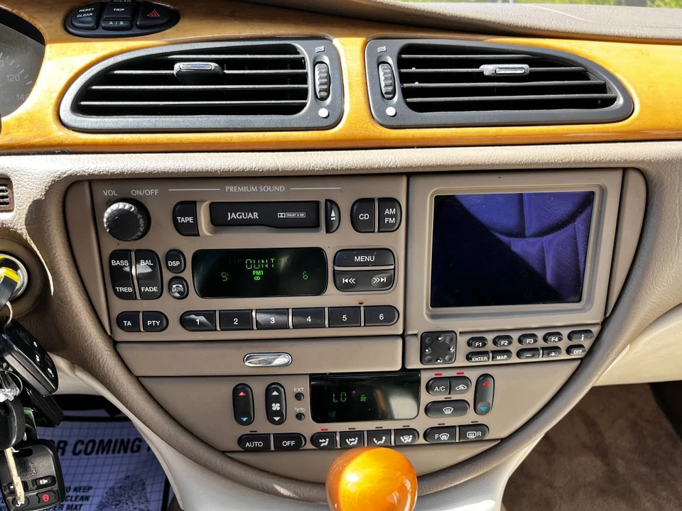 2000 Jaguar S-Type 2nd Gen - Image 16 of 20