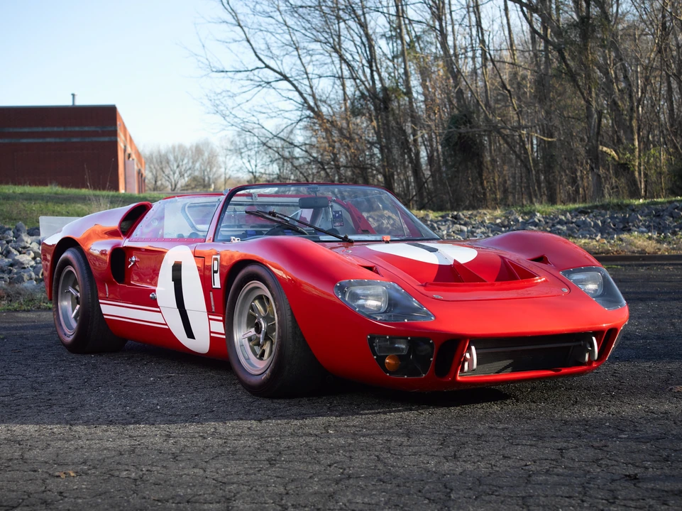Ford GT40 - Image 2 of 31