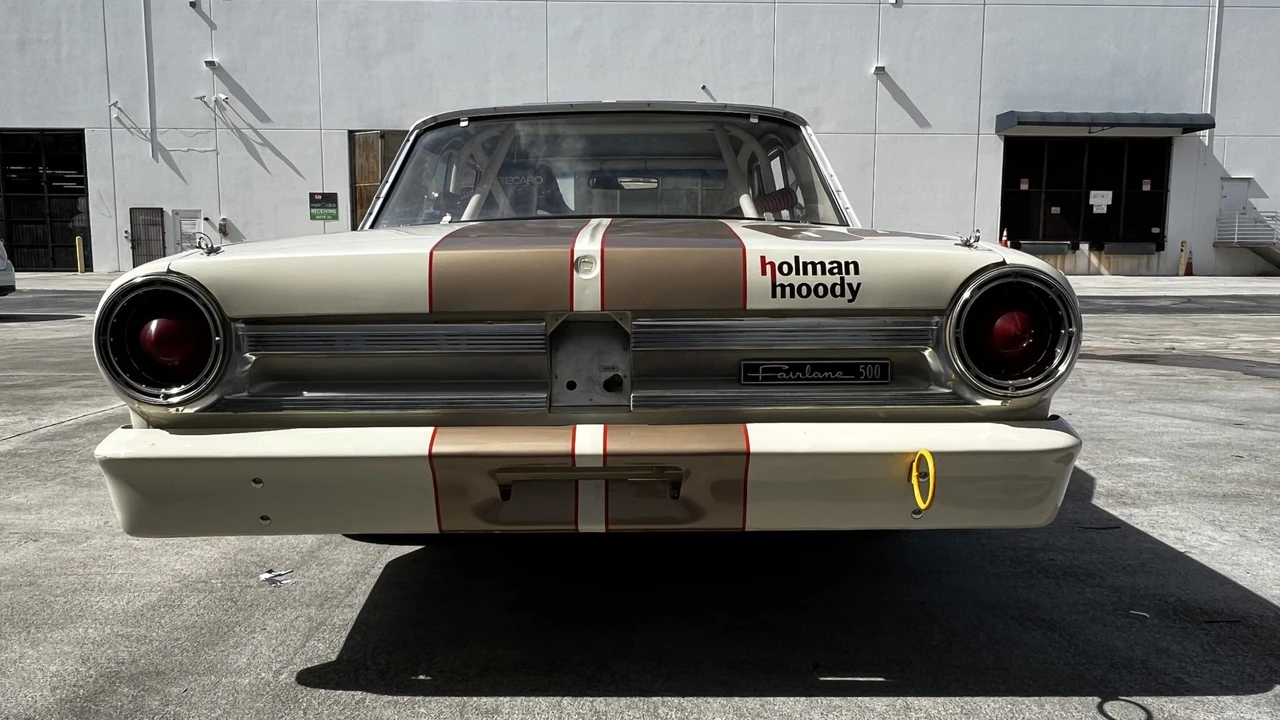 1964 Ford Fairlane 4th Gen - Image 26 of 31