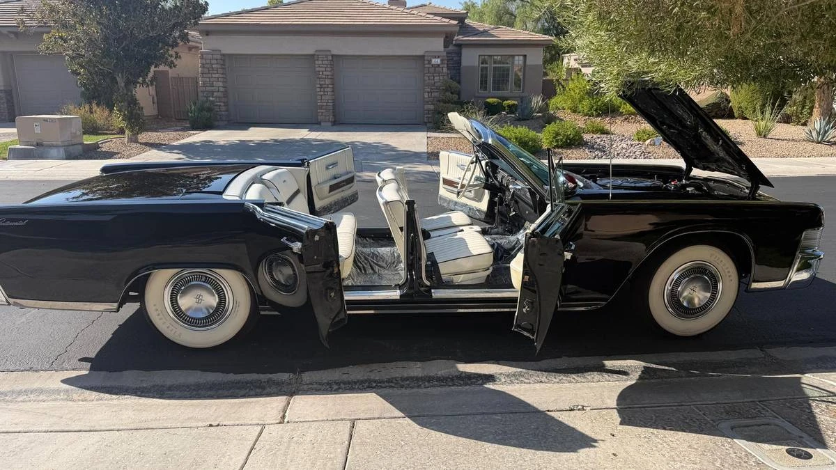 1965 Lincoln Continental 4th Gen - Image 7 of 13