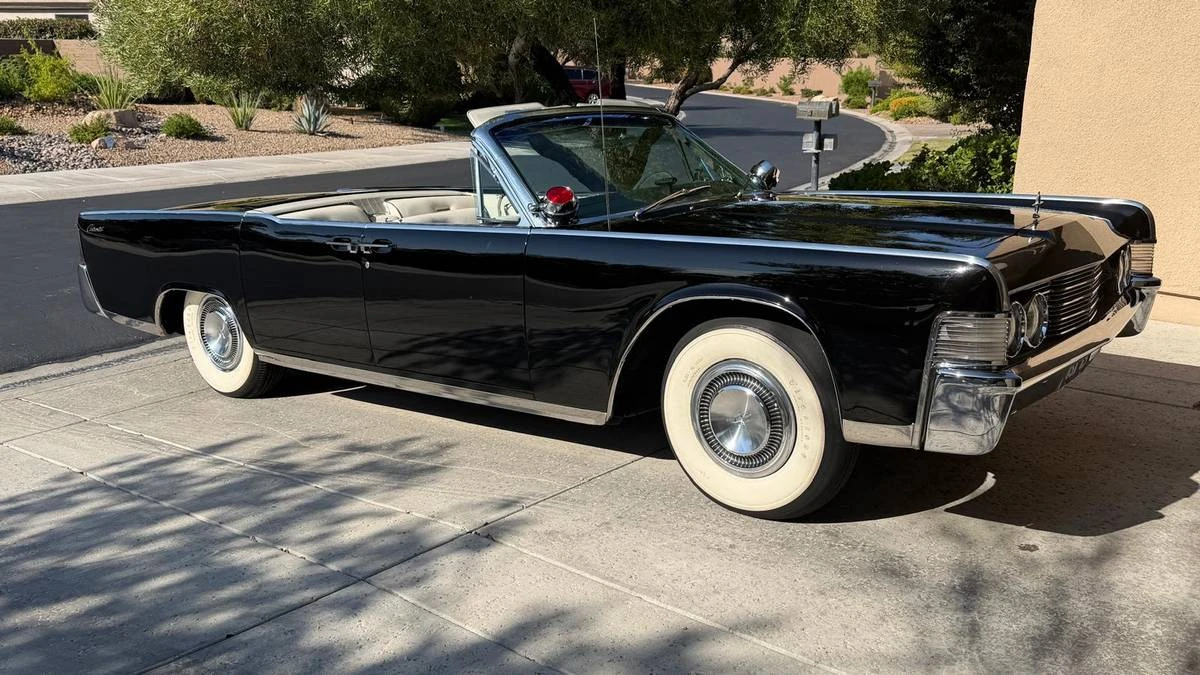 1965 Lincoln Continental 4th Gen - Image 4 of 13