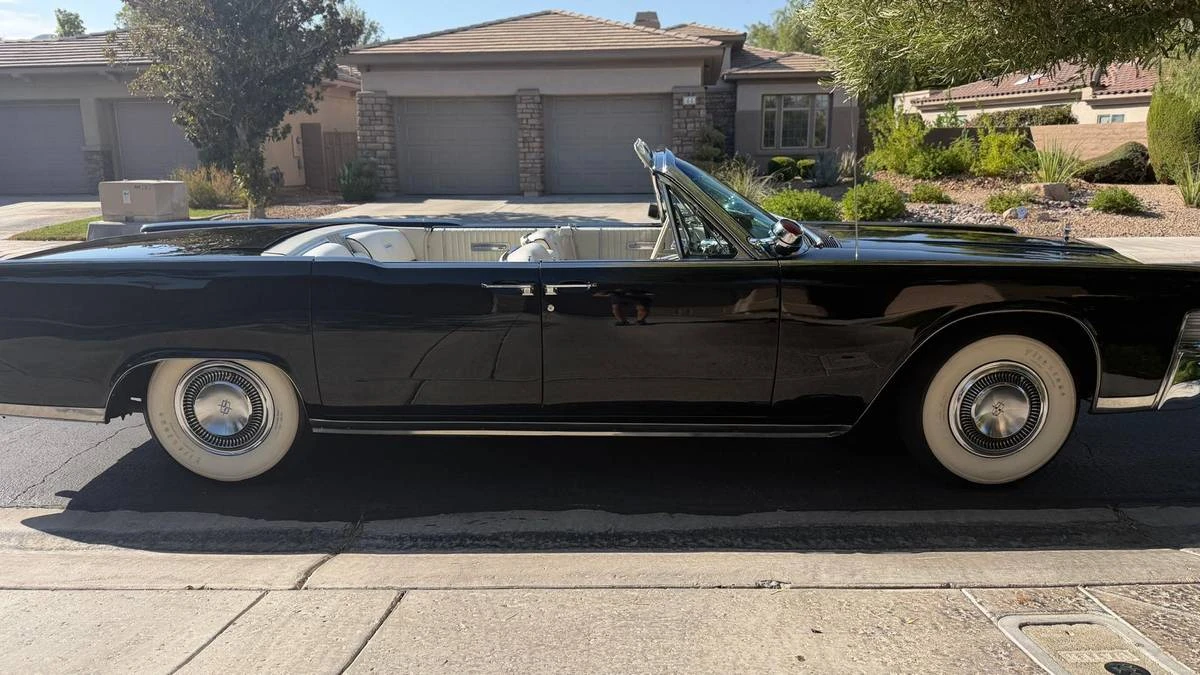1965 Lincoln Continental 4th Gen - Image 2 of 13