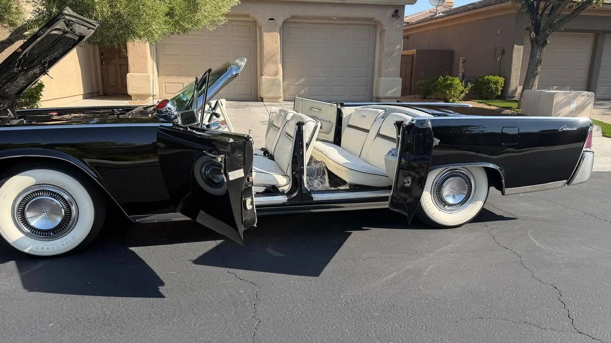 1965 Lincoln Continental 4th Gen - Image 8 of 13