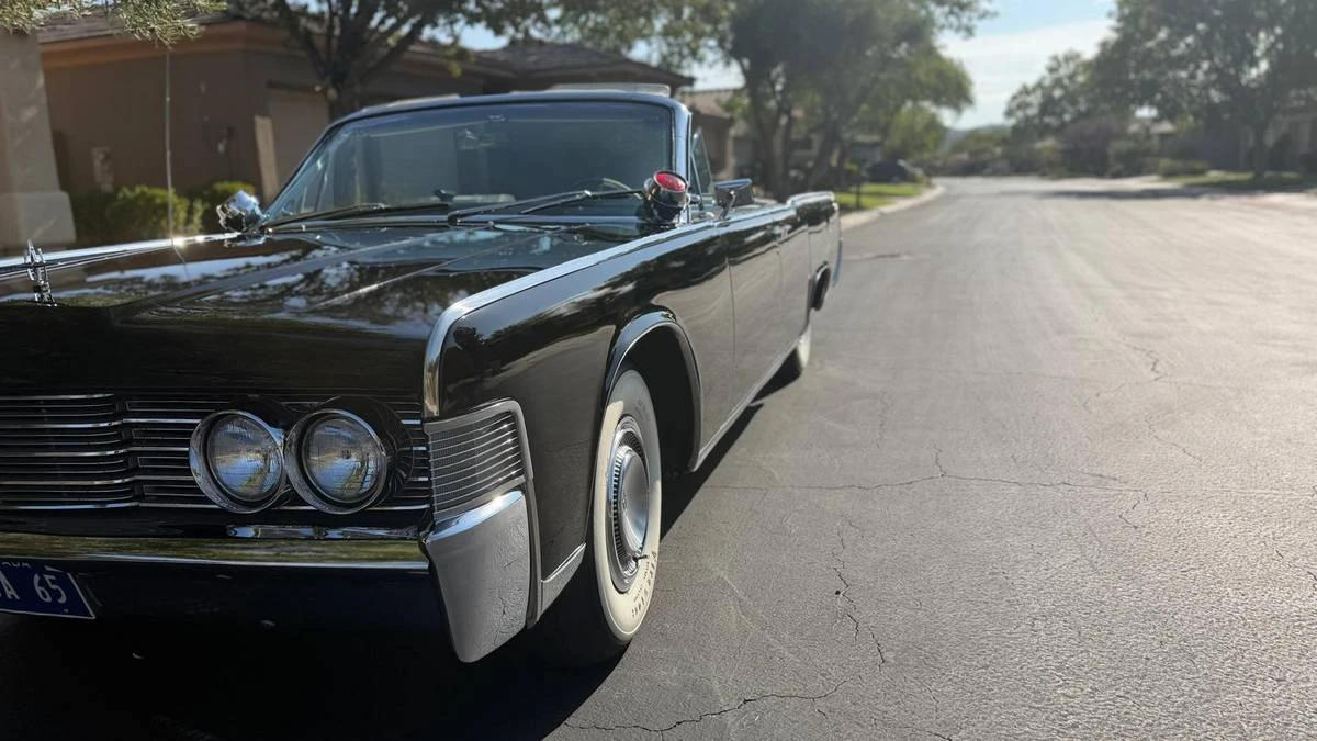 1965 Lincoln Continental 4th Gen - Image 6 of 13