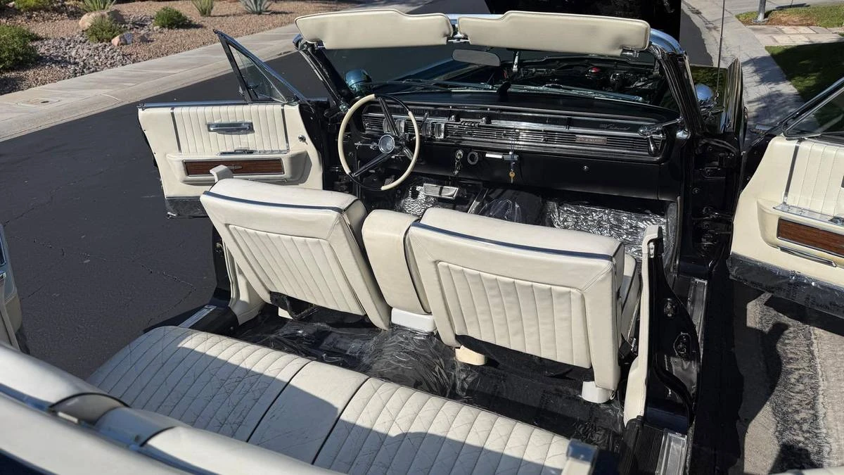 1965 Lincoln Continental 4th Gen - Image 9 of 13