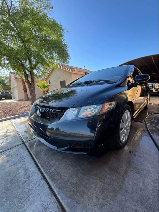 2011 Honda Civic 8th Gen - Image 2 of 6