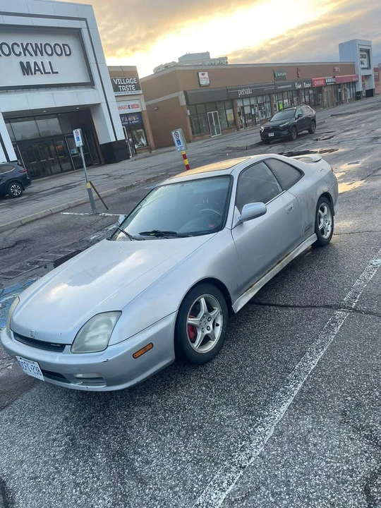 2001 Honda Prelude 5th Gen - Image 2 of 5
