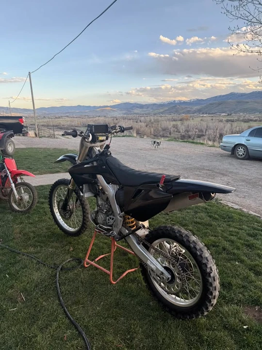 2005 Honda CRF - Image 2 of 4