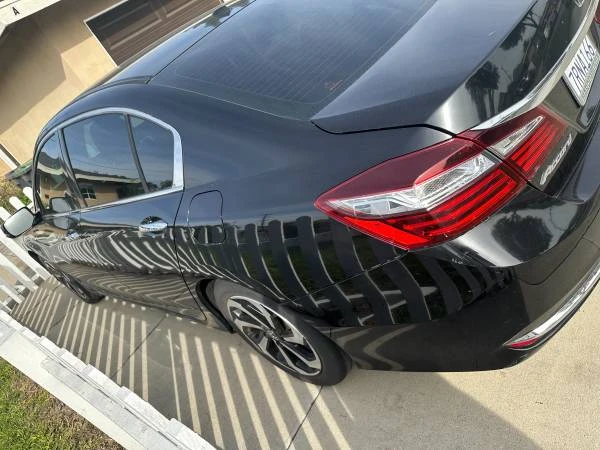 2016 Honda Accord 9th Gen - Image 4 of 9