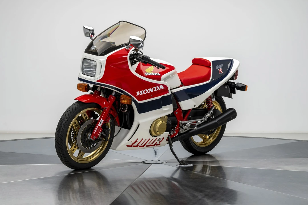 Honda Super Sport: CB750F & CB900F & CB1100F - Image 8 of 31